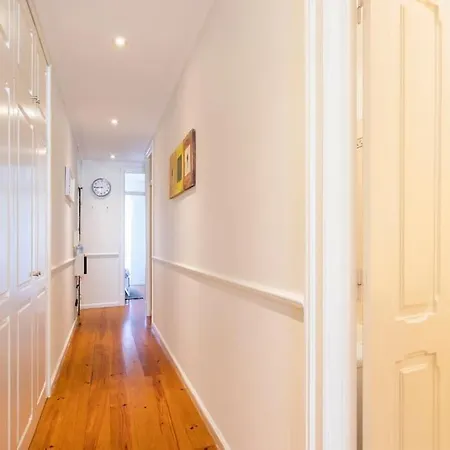 Spacious Near Saldanha * Lisbon