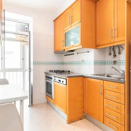 Spacious Near Saldanha Apartment Lisbon