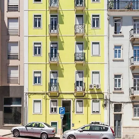 Apartament Spacious Near Saldanha