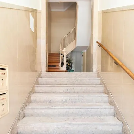 Spacious Near Saldanha Apartament Lizbona
