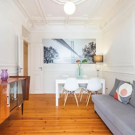 Spacious Near Saldanha Apartament
