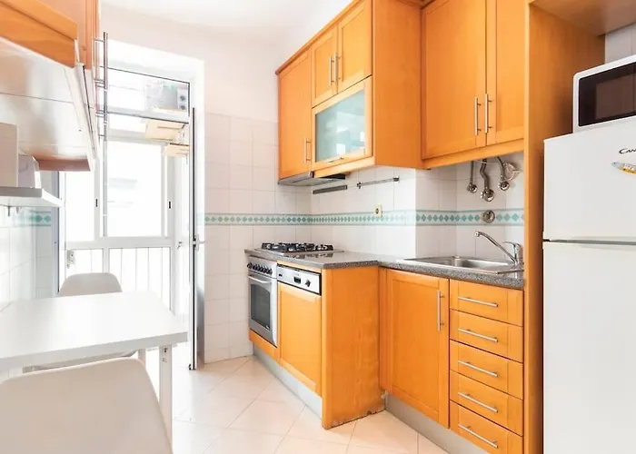 Spacious Near Saldanha Apartment Lisbon