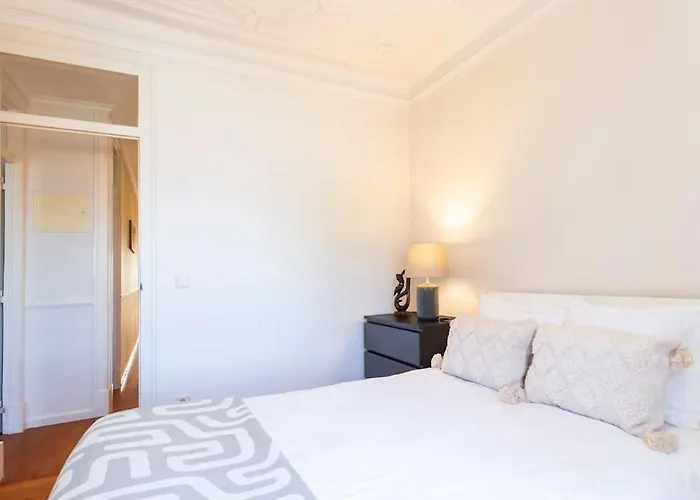 Spacious Near Saldanha Apartment