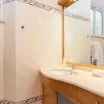 Spacious Near Saldanha Apartment *
