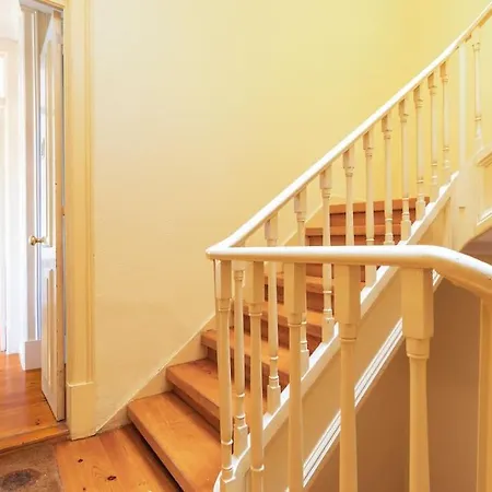Spacious Near Saldanha Lizbona