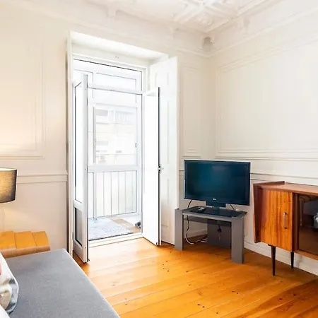 Spacious Near Saldanha * Lisbona